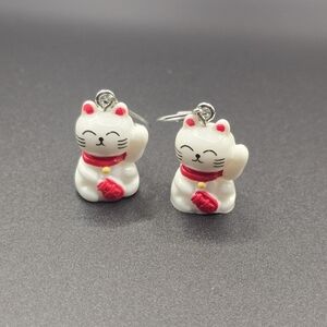 ✨ Lucky Cat Dangle Earrings 🐾 | Maneki-Neko Charm | Kawaii Vibes ✨